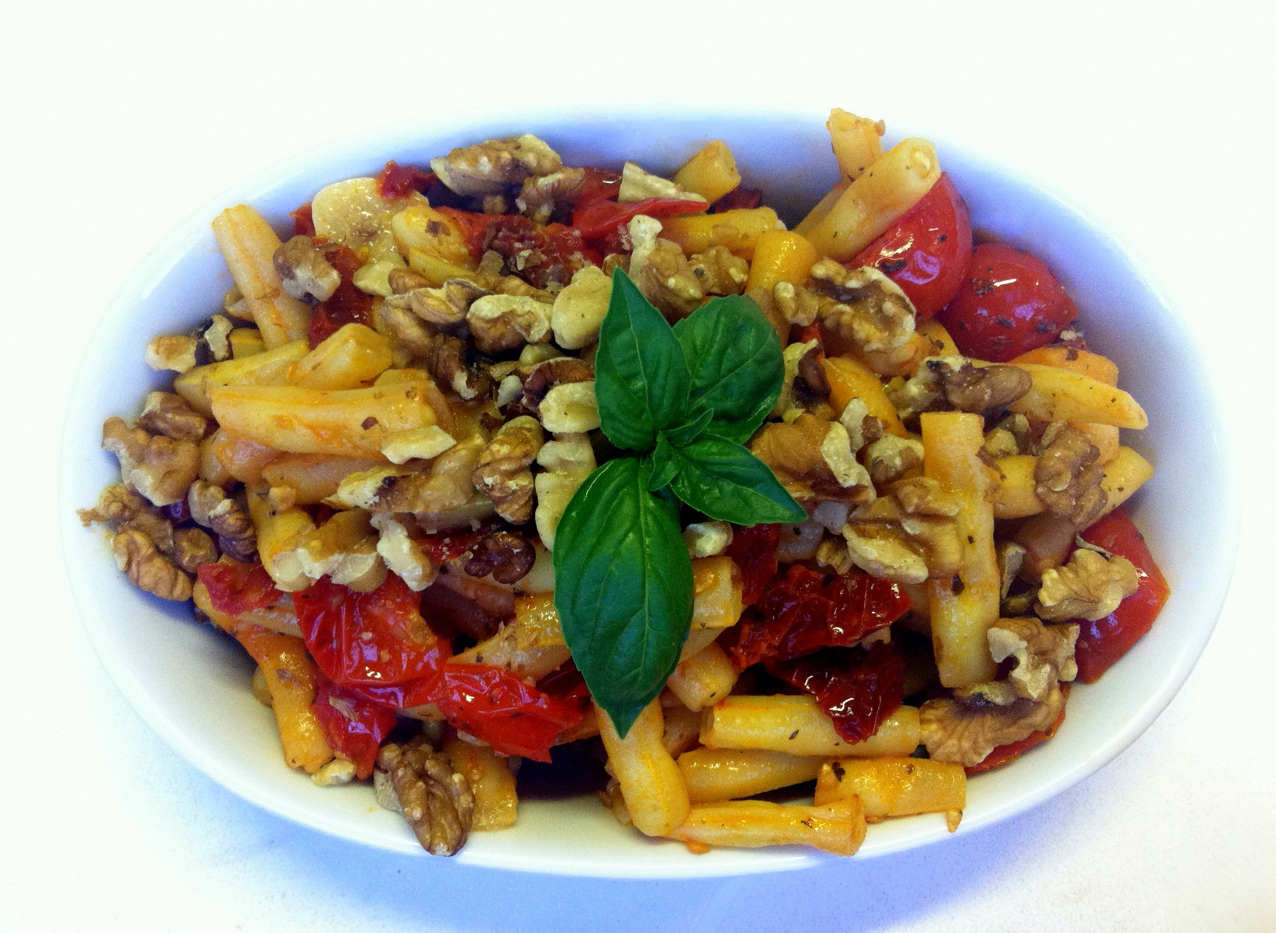 סלט שעועית איטלקי טבעוני עם עגבניות שרי ועגבניות לחות של יעלי שוחט