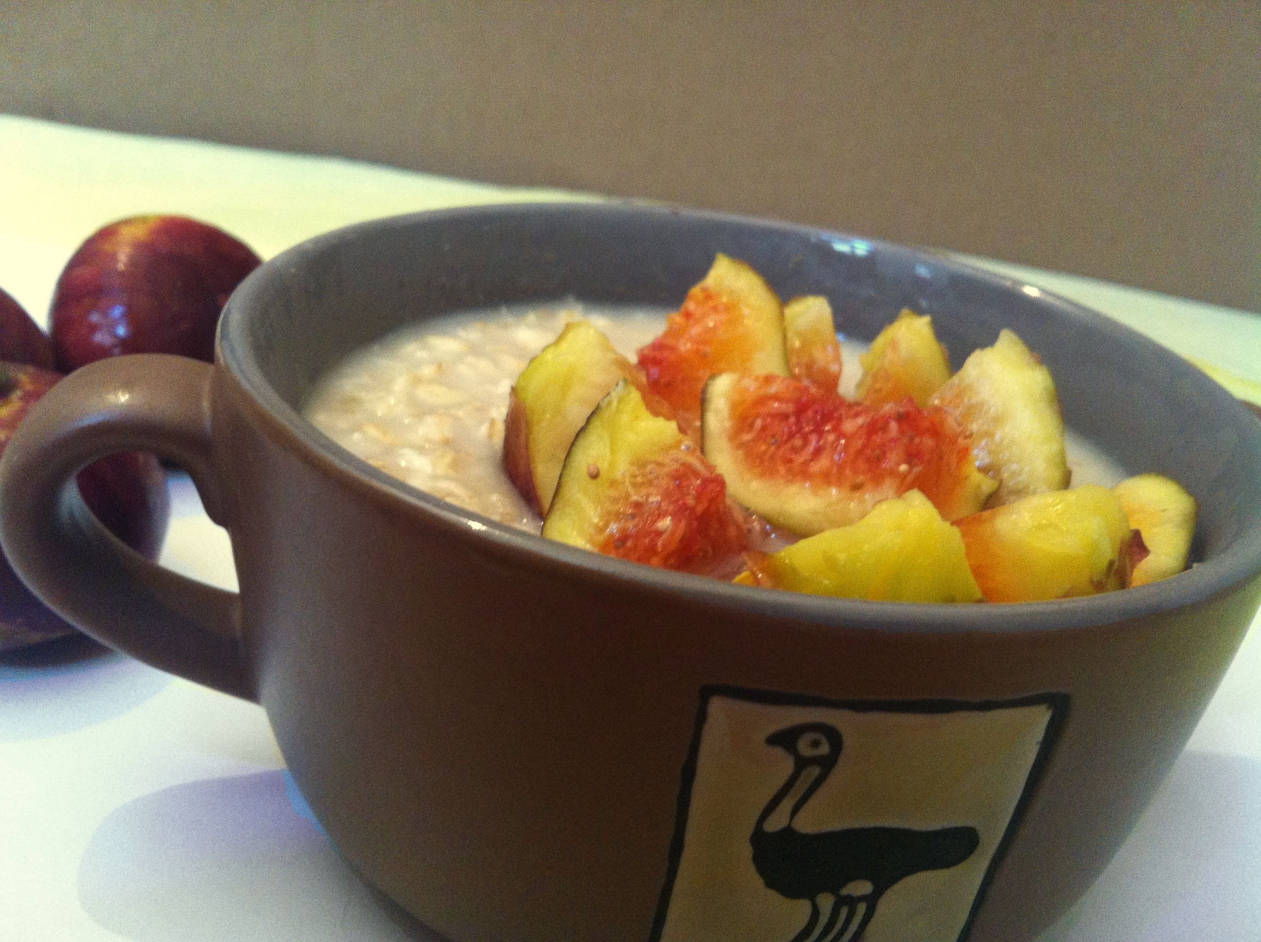 fig oatmeal breakfast bowl - Vegan Recipes - Vegan Slaughterer Yaeli Shochat 2-2